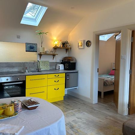 Apartamento Tig Monbretia Dingle Exterior foto